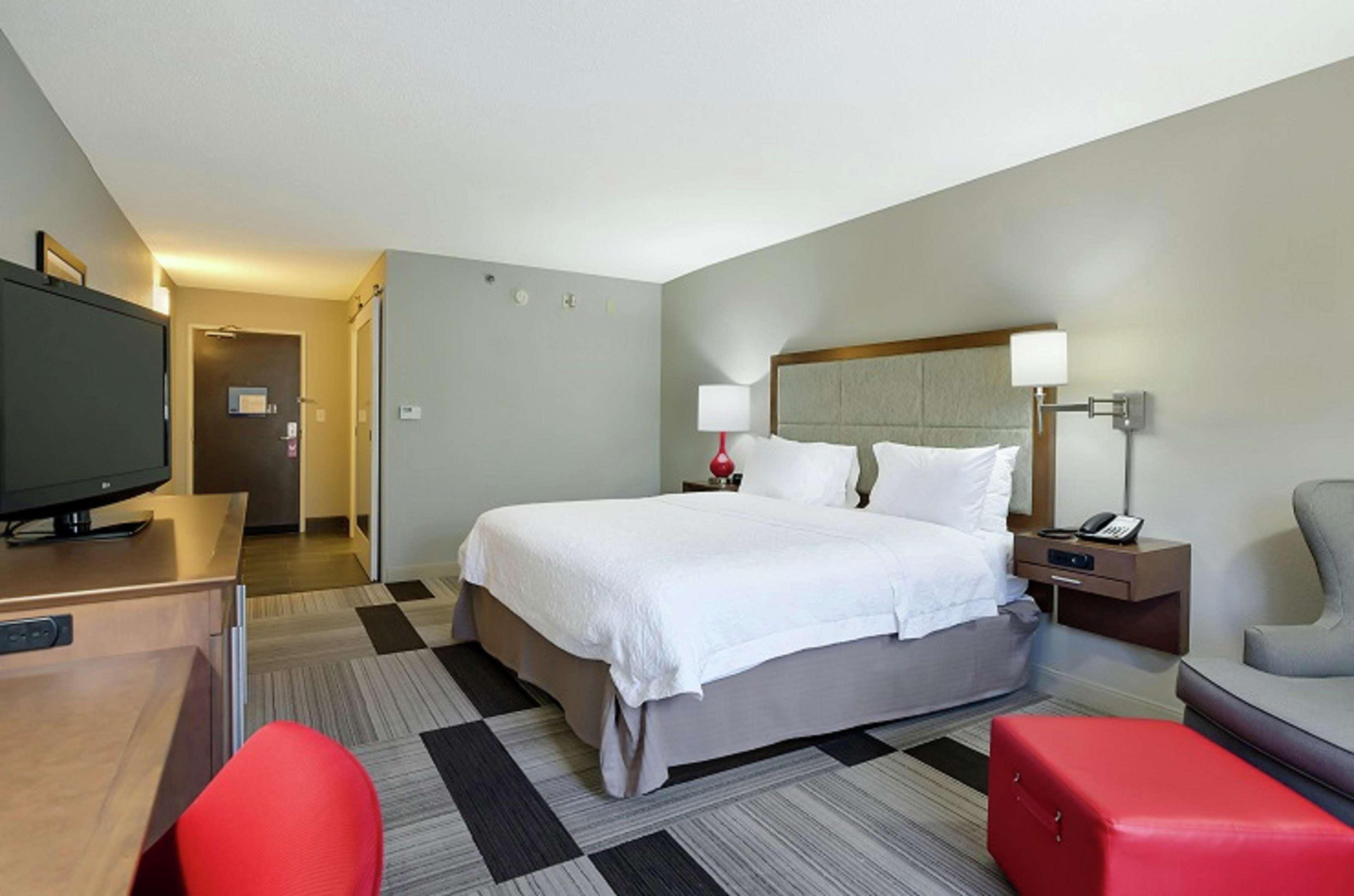 Hampton Inn Сейлем Экстерьер фото