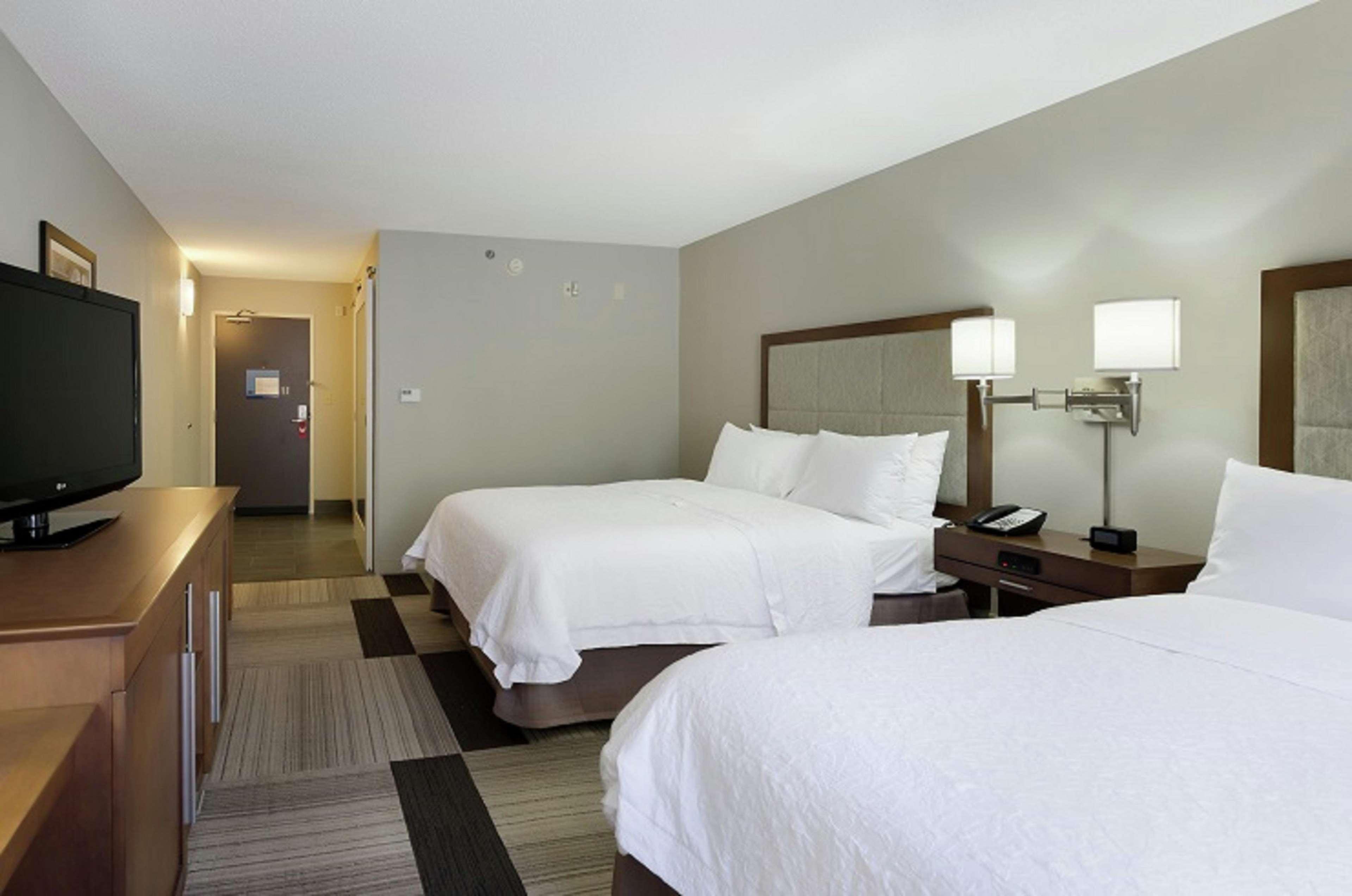 Hampton Inn Сейлем Экстерьер фото