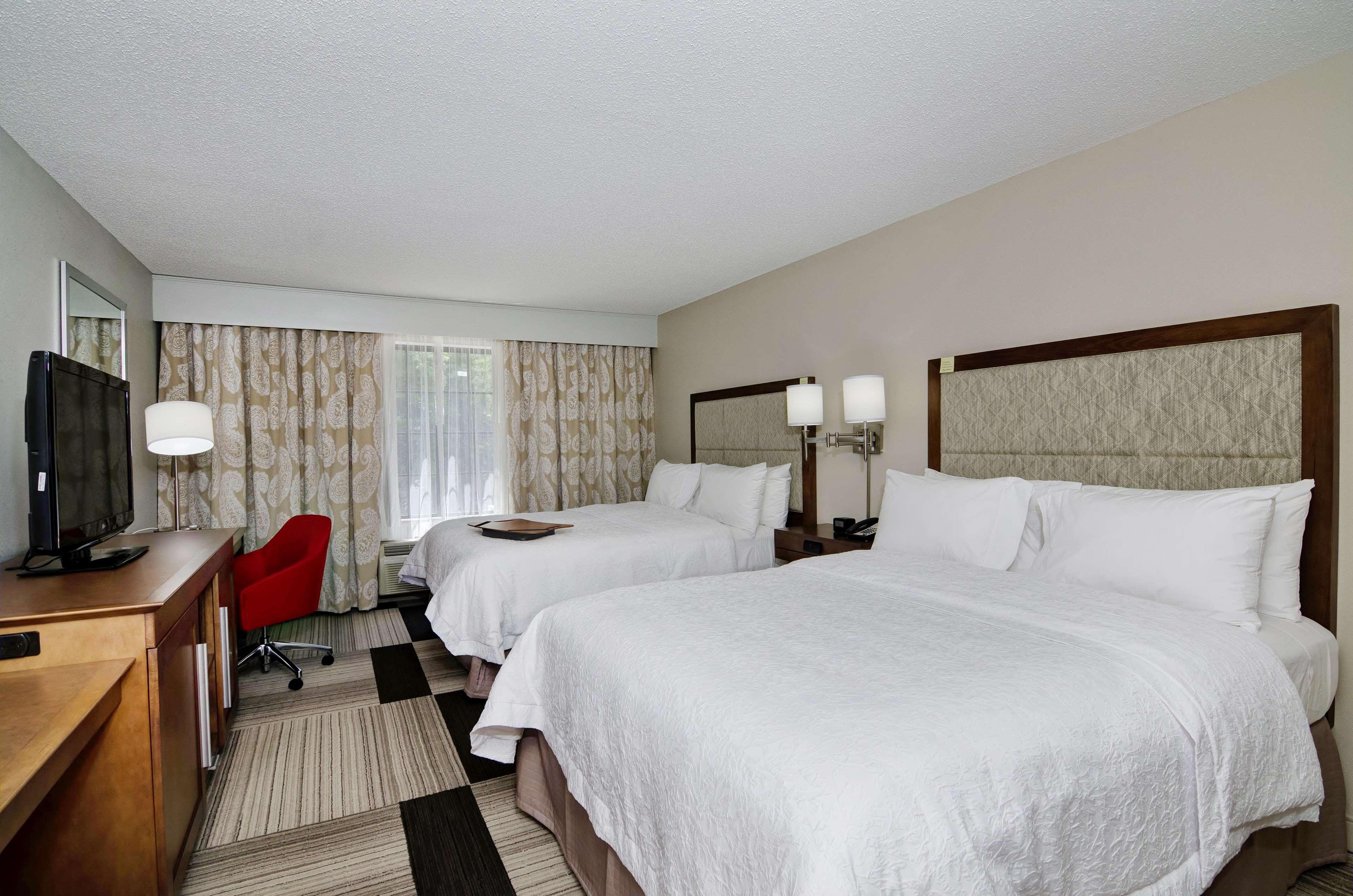 Hampton Inn Сейлем Экстерьер фото