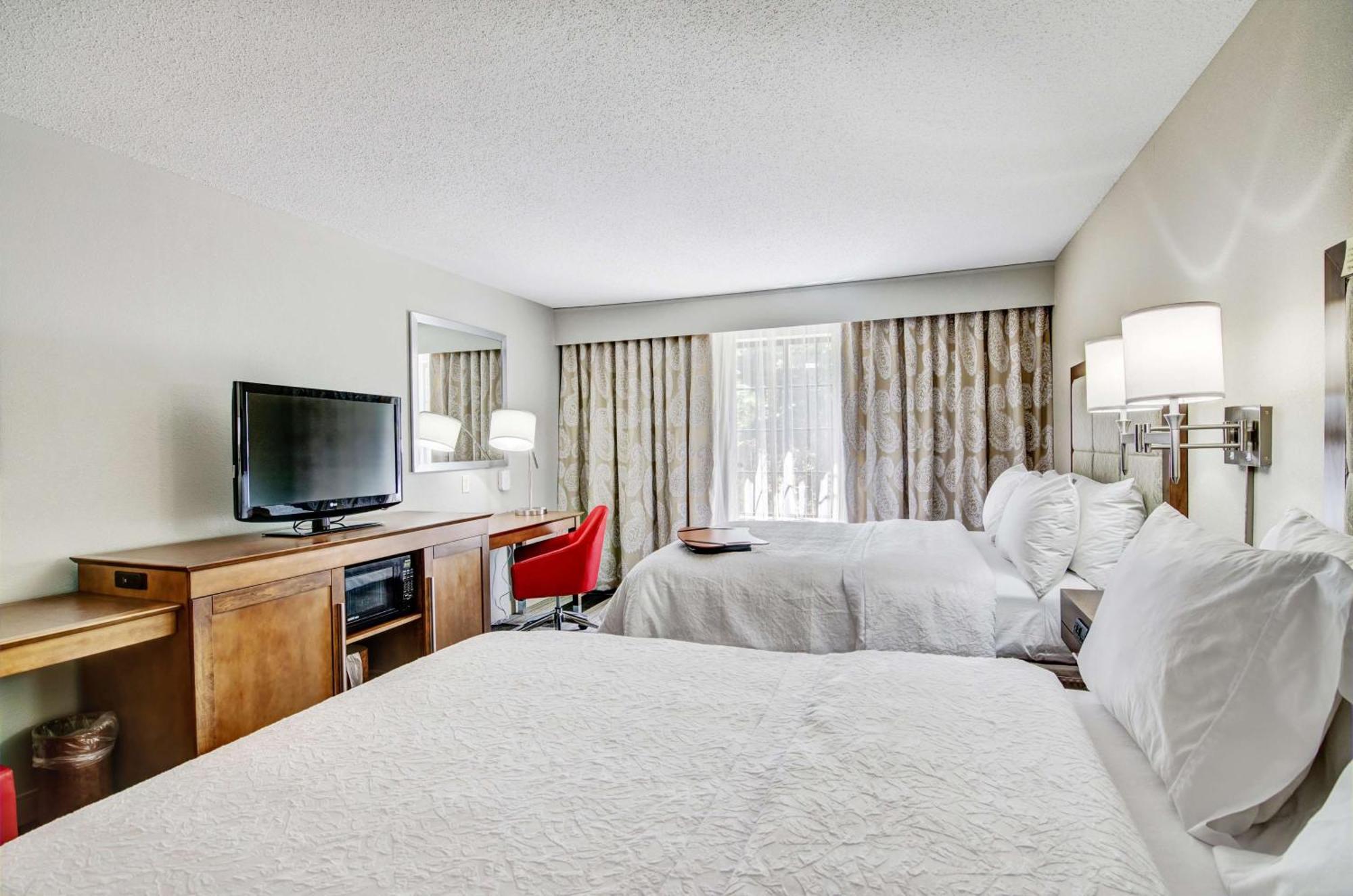 Hampton Inn Сейлем Экстерьер фото