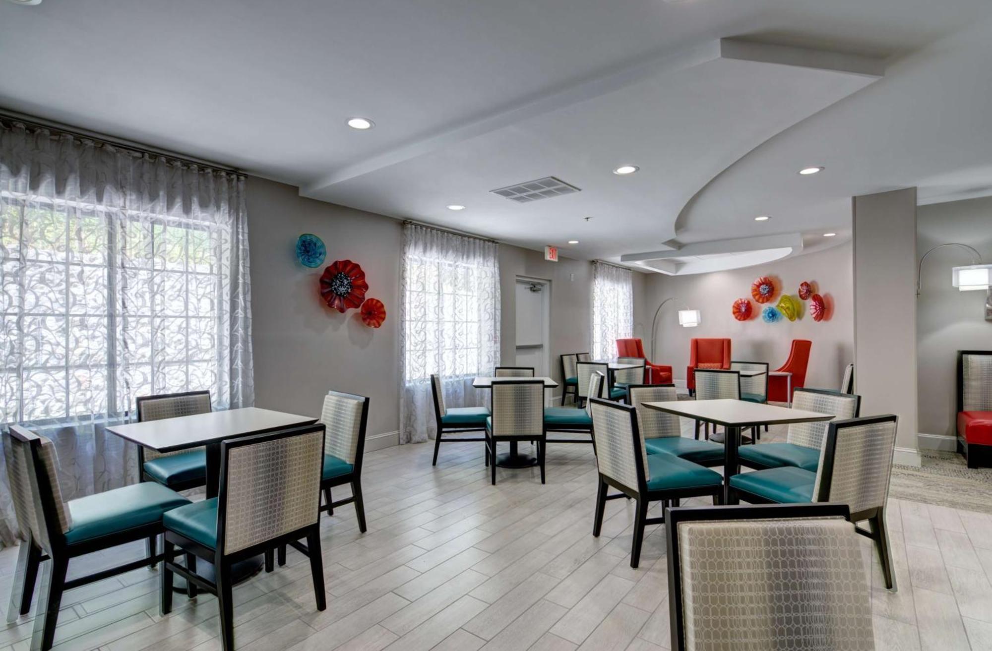 Hampton Inn Сейлем Экстерьер фото