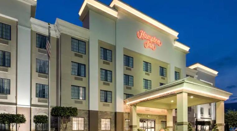 Hampton Inn Сейлем Экстерьер фото